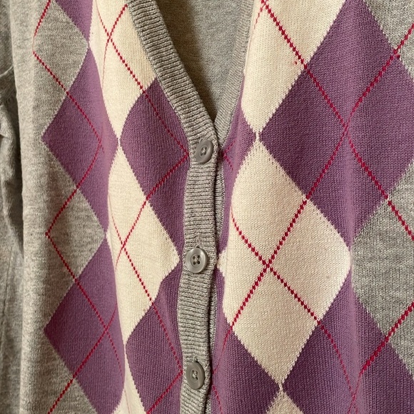 GH Bass size XL cardigan. Long sleeve. Argyle print. EUC. - Picture 4 of 5